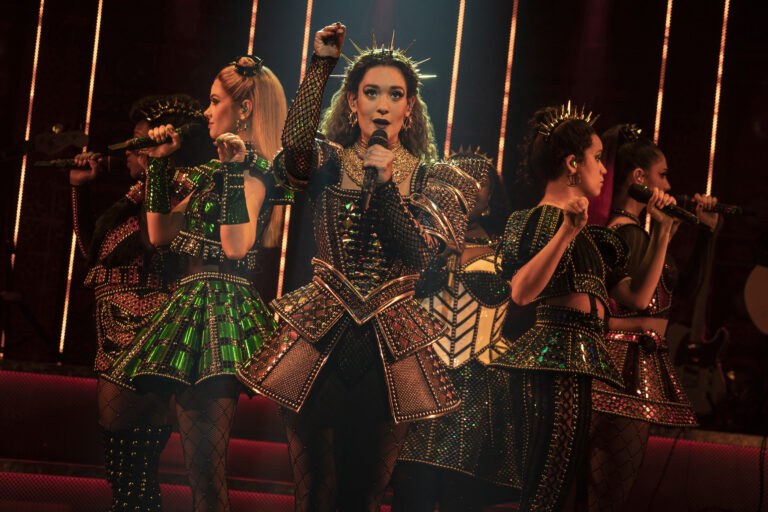 Gerianne Pérez as Catherine of Aragon (center) in The North American Tour Boleyn Company of SIX. Photo by Joan Marcus